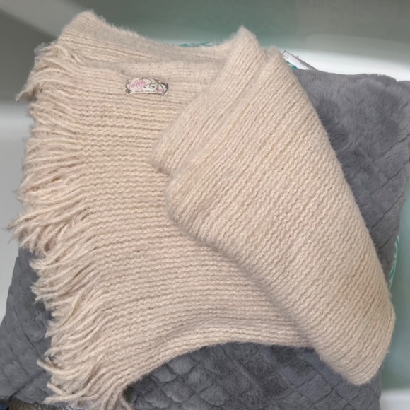 Free People Whisper Fringe Eyelash Blanket Scarf - Picture 3 of 7